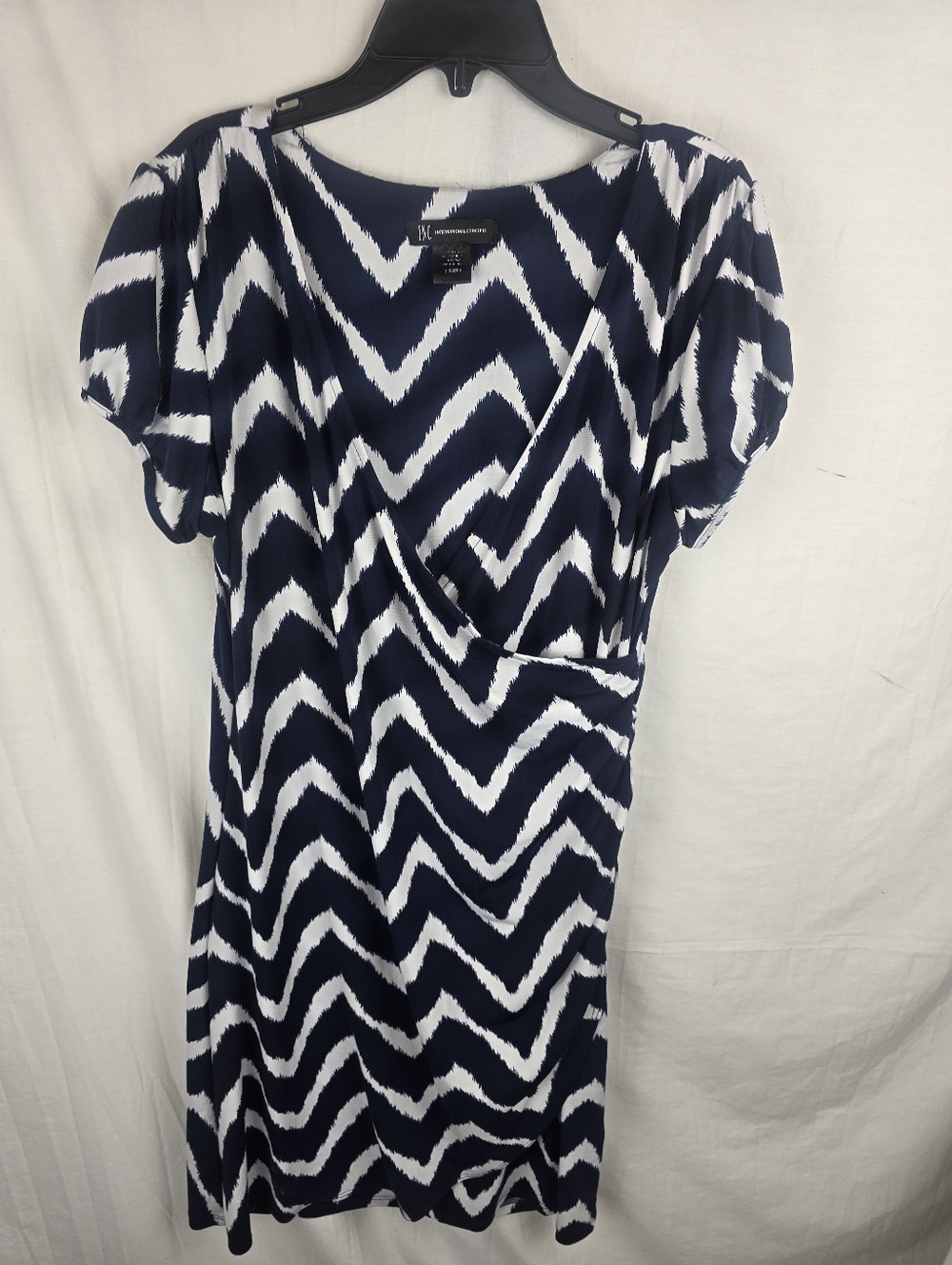 INC International Concepts White and Navy Zigzag Wrap Dress Sz XL
